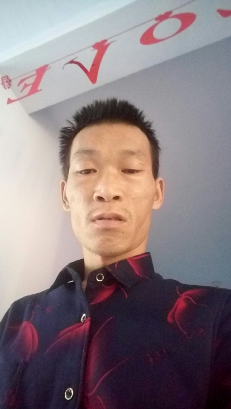 向阳的第一张照片--中老年相亲网