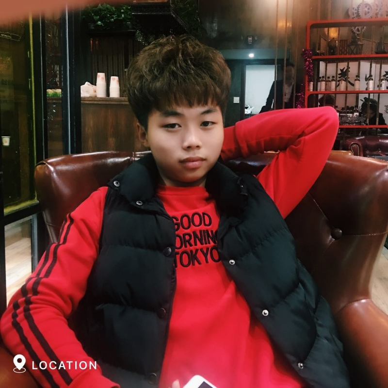 阳光男孩的第一张照片--中老年相亲网