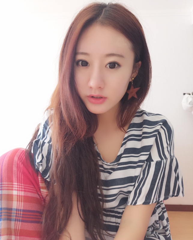 没有故事的女同学的第二张照片--中老年相亲网