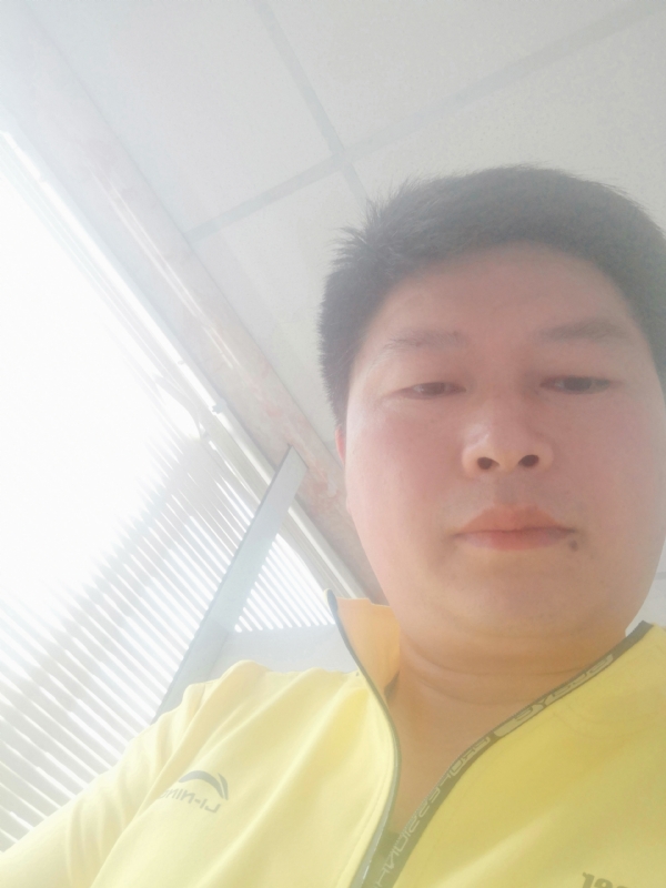 山男的第一张照片--中老年相亲网