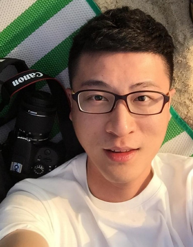 在路上的第一张照片--中老年相亲网