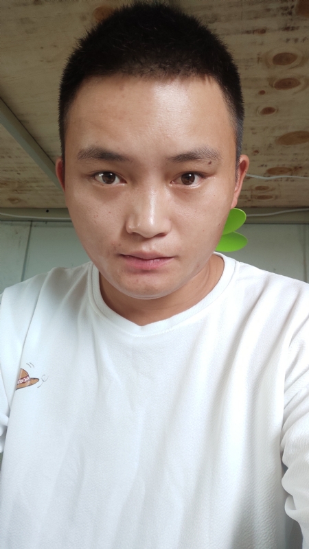 水里面的云呀的第一张照片--中老年相亲网