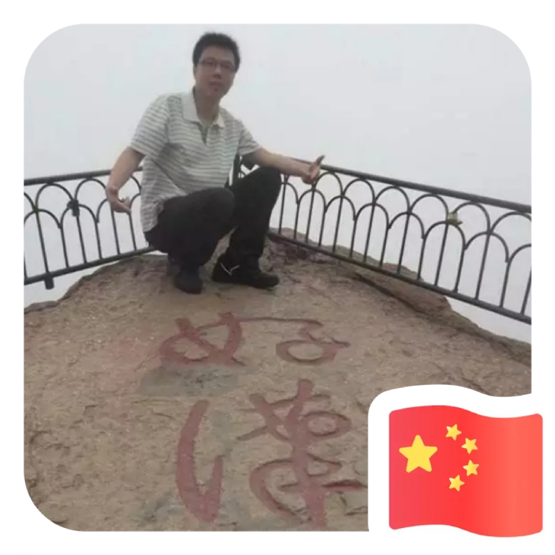 一只小虎牙的第一张照片--中老年相亲网