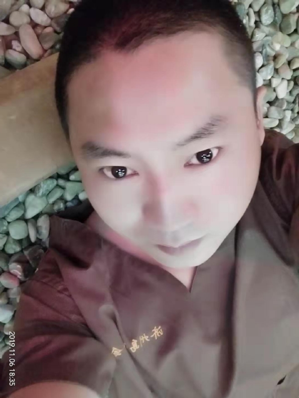红枫叶的第一张照片--中老年相亲网
