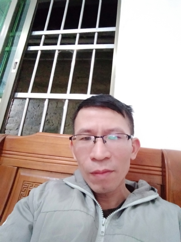奋斗的第一张照片--中老年相亲网