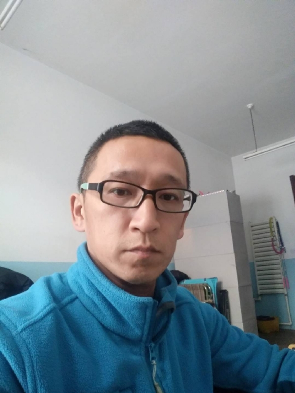 晓峰的第三张照片--中老年相亲网