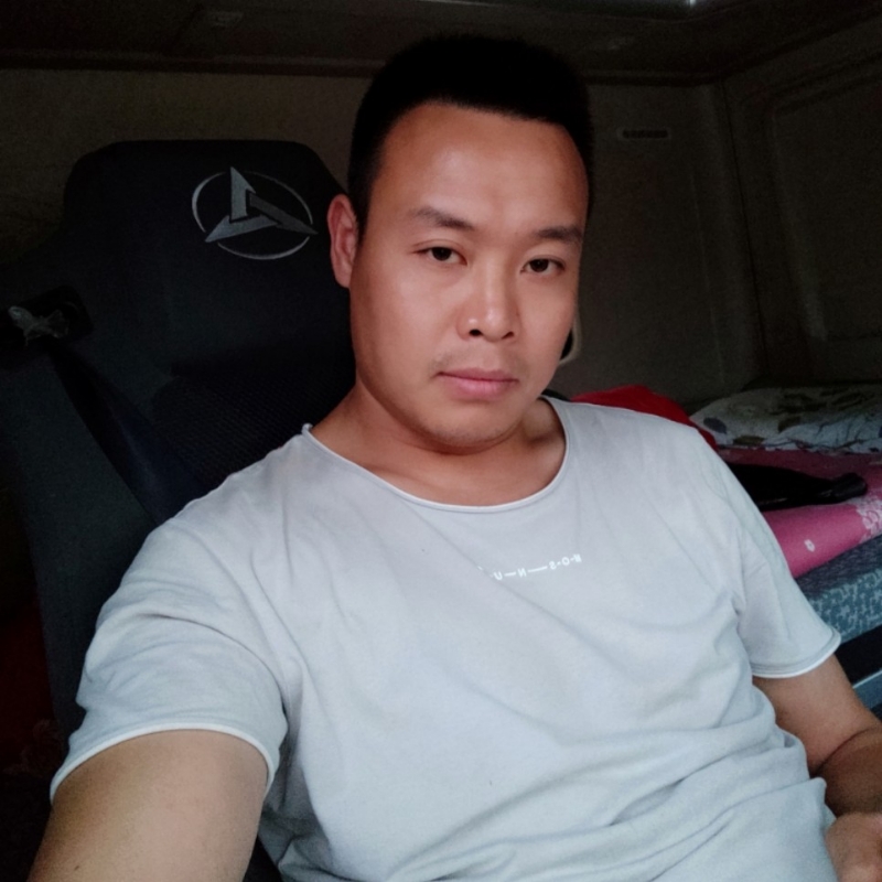 默默的第一张照片--中老年相亲网