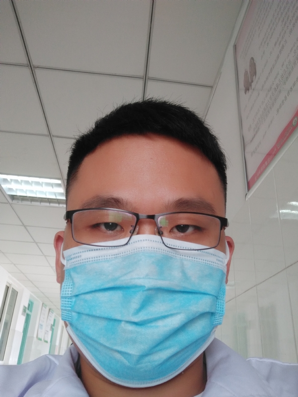 风轻云淡的第一张照片--中老年相亲网
