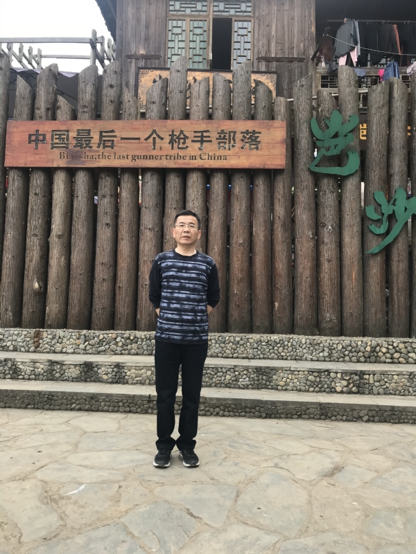 屯里的富豪的第一张照片--中老年相亲网
