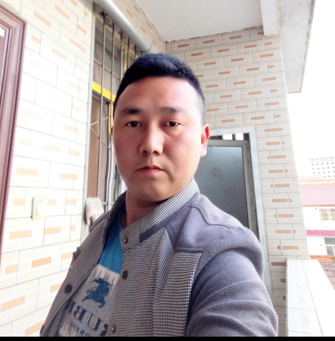 帅帅的大叔的第一张照片--中老年相亲网