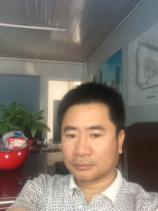 一步之遥的第一张照片--中老年相亲网