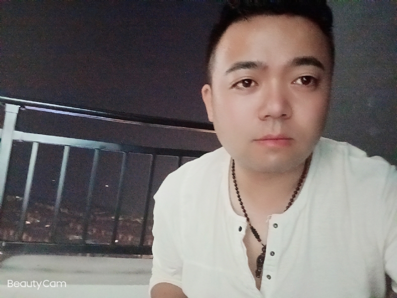 可么嗯哼的第一张照片--中老年相亲网