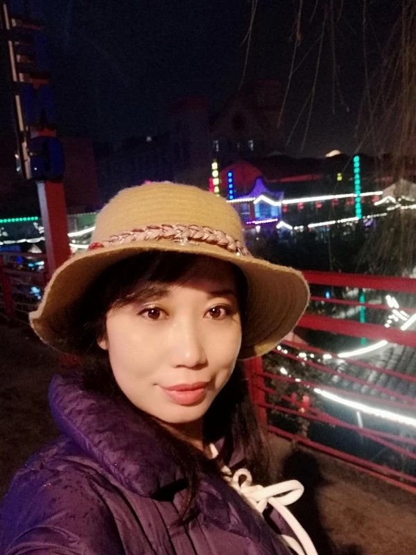 阳光明媚的第一张照片--中老年相亲网