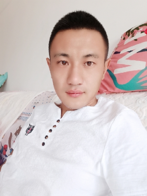 海阔天空的第一张照片--中老年相亲网
