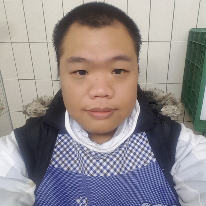 黑熊的第一张照片--中老年相亲网
