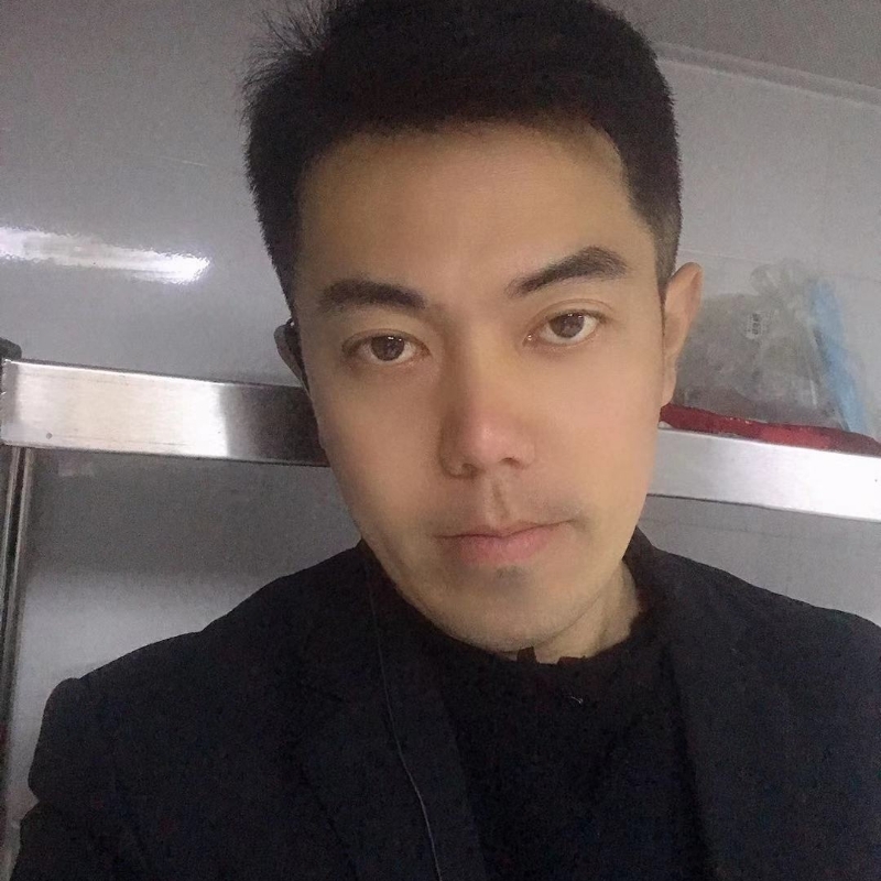 李龙的第二张照片--中老年相亲网