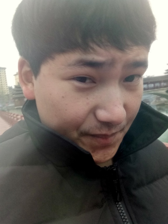 侗族青年作家超超的第二张照片--中老年相亲网