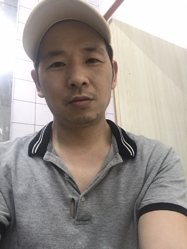 老何的第一张照片--中老年相亲网