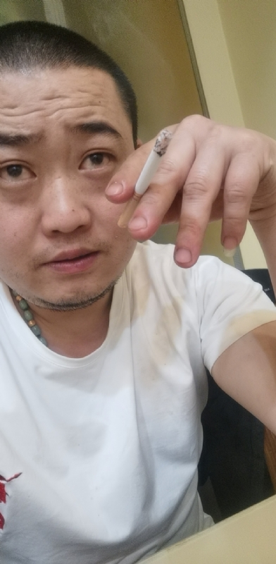 孤独的螃蟹的第一张照片--中老年相亲网