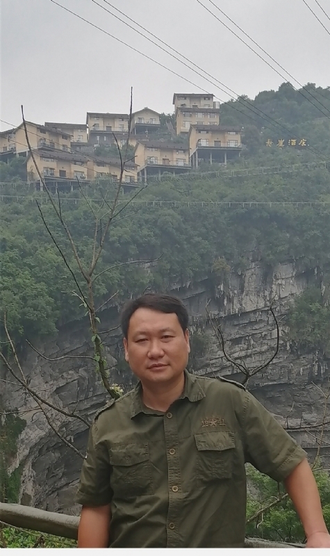 迷彩人生的第一张照片--中老年相亲网