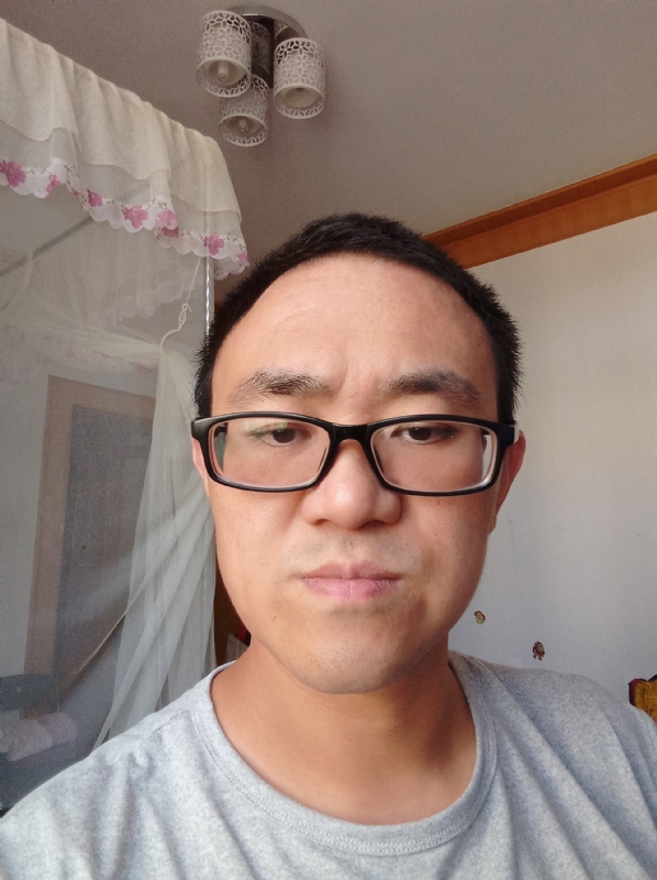 小涨常鸿的第一张照片--中老年相亲网
