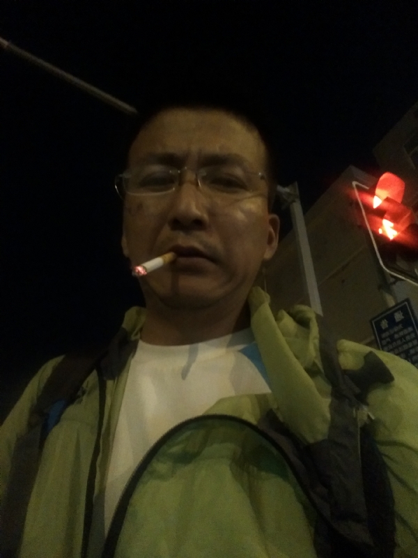 认真的生活的第一张照片--中老年相亲网