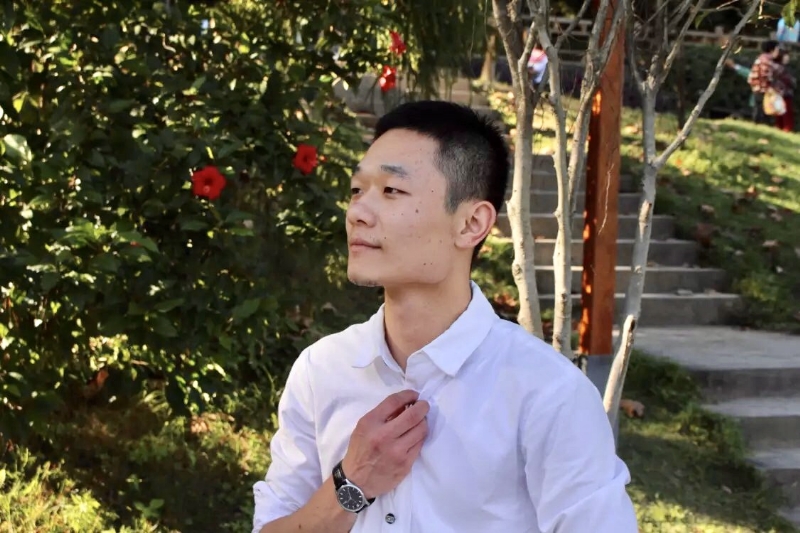 落落大方的第一张照片--中老年相亲网