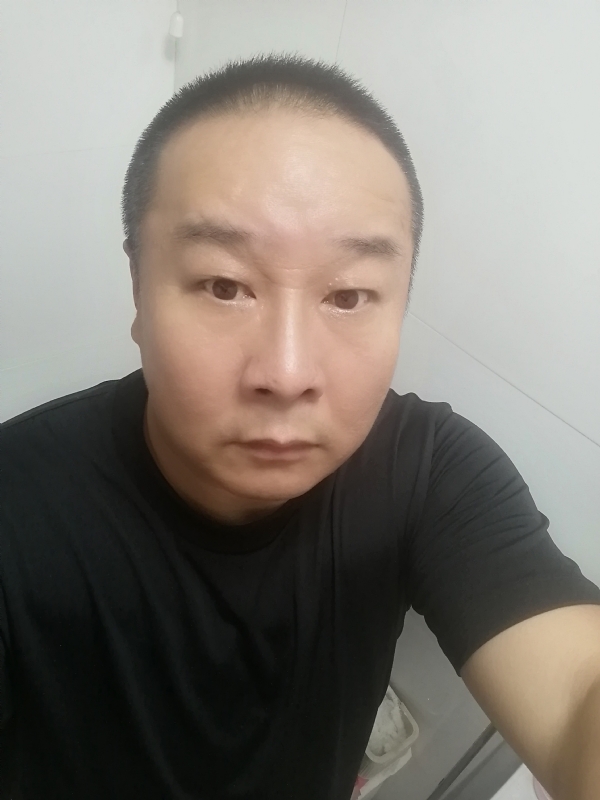 一束光的第一张照片--中老年相亲网