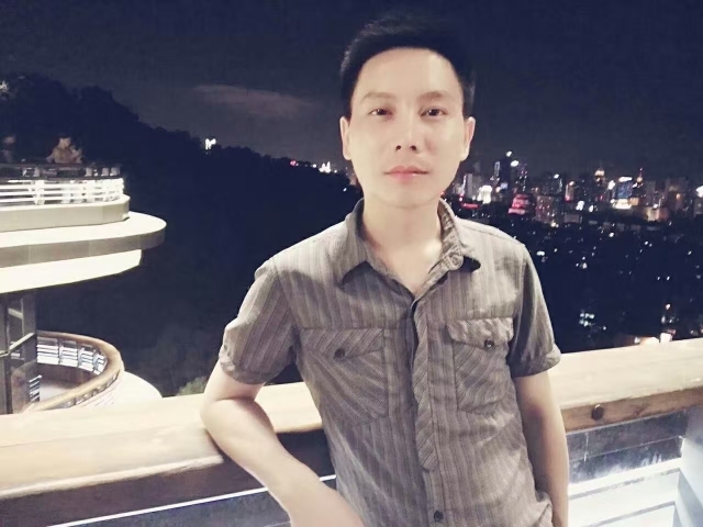 幕秋的第一张照片--中老年相亲网