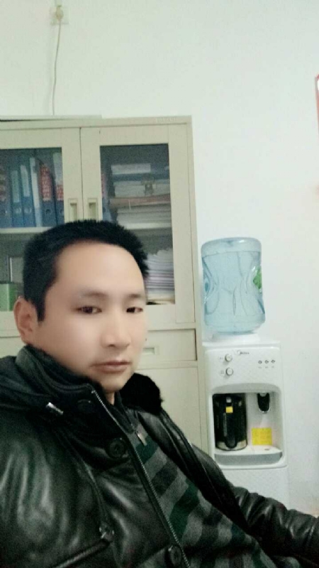蓝色棒棒糖的第一张照片--中老年相亲网