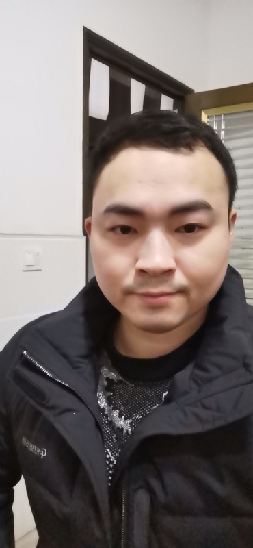 老实人的第一张照片--中老年相亲网