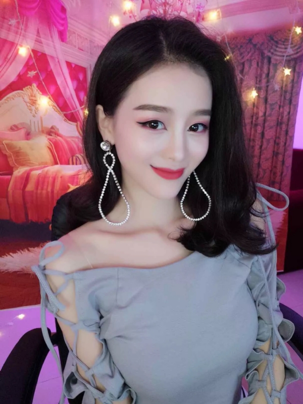 Cici的第三张照片--中老年相亲网