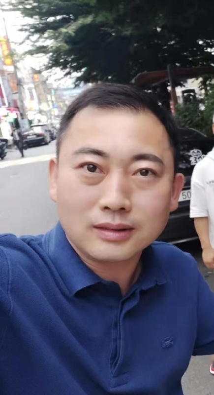 李龙的第二张照片--中老年相亲网