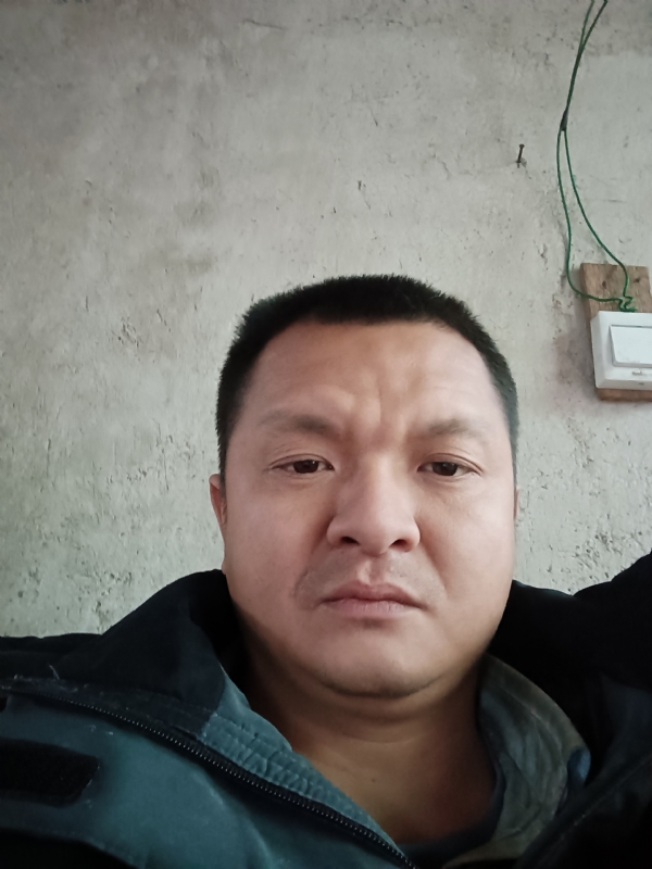 兰成龙的第二张照片--中老年相亲网