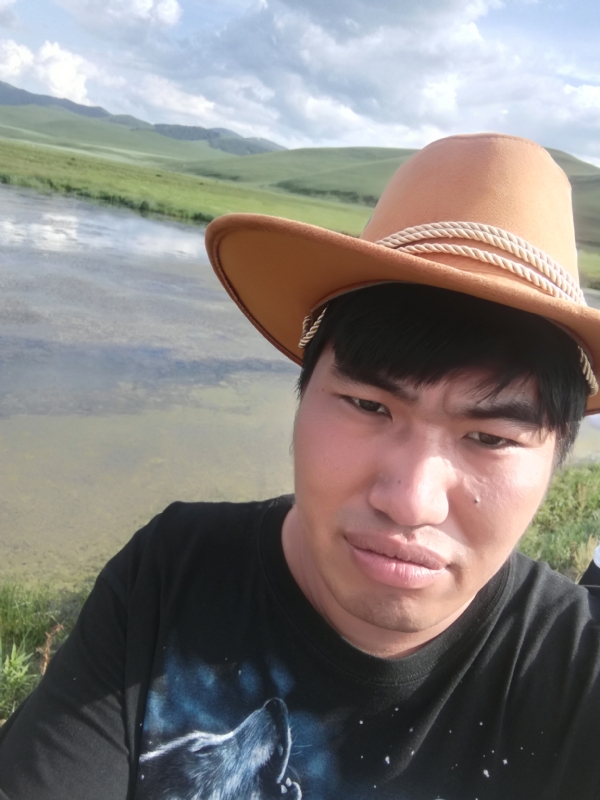 LOVE的誓言的第一张照片--中老年相亲网