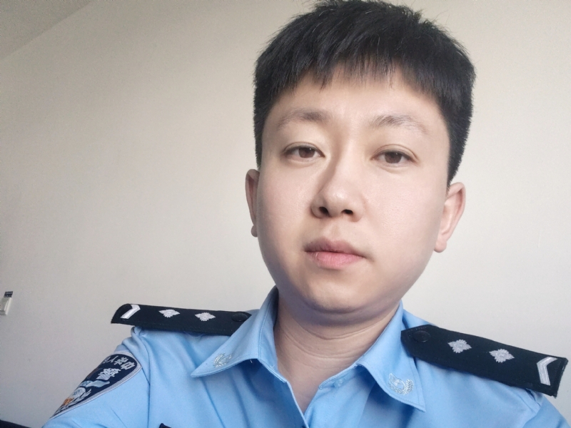 峻仔的第一张照片--中老年相亲网