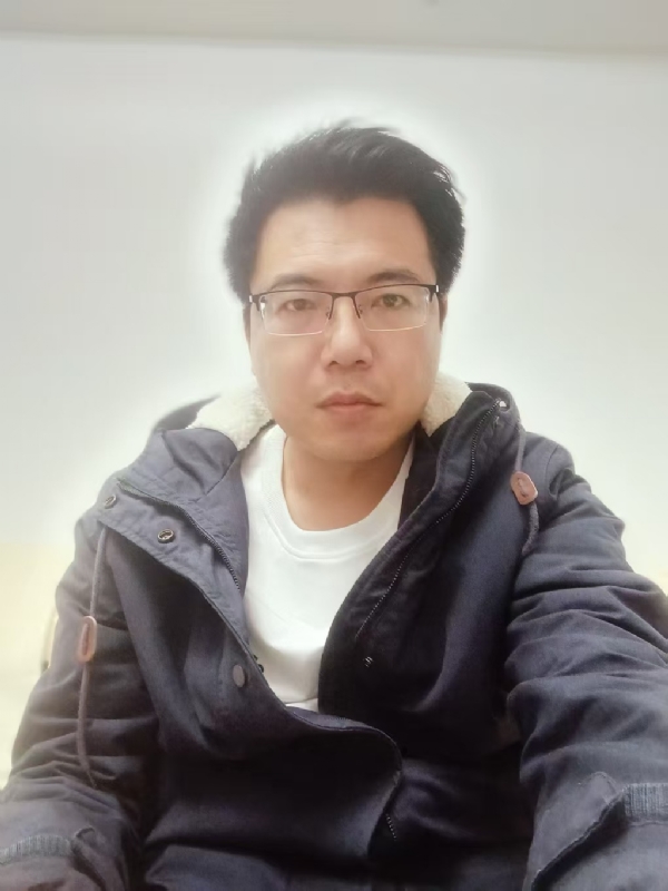 大哥哥的第一张照片--中老年相亲网
