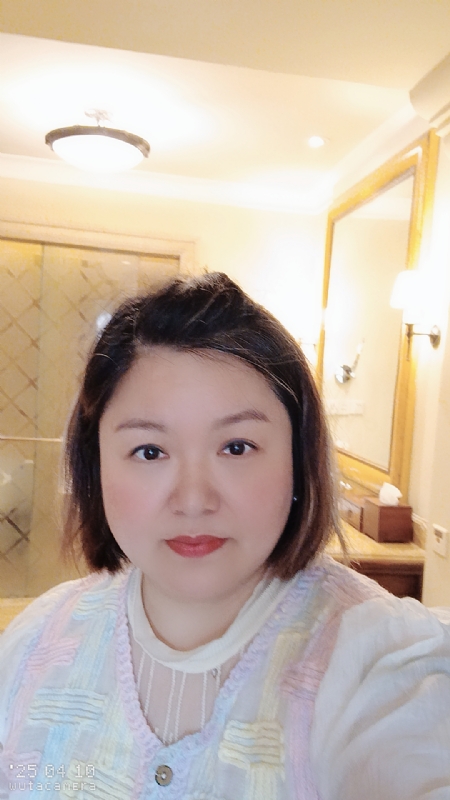 衎静玲瓏的第二张照片--中老年相亲网