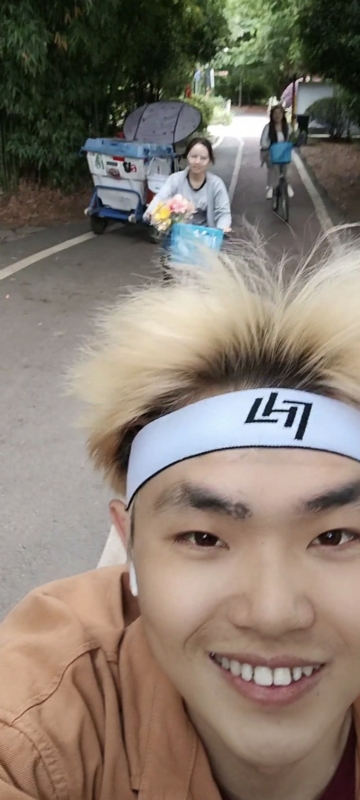 求安稳的第一张照片--中老年相亲网