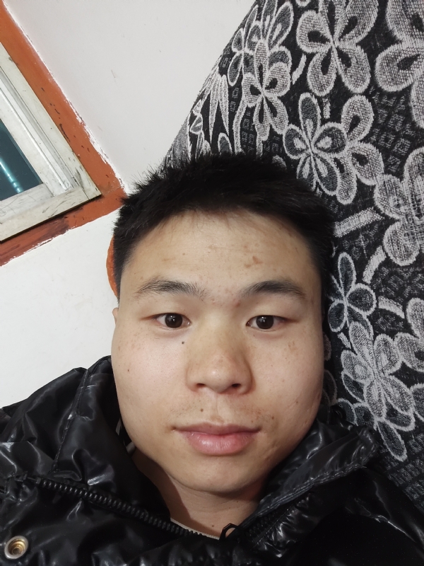 麒麟区幼儿园扛把子的第三张照片--中老年相亲网