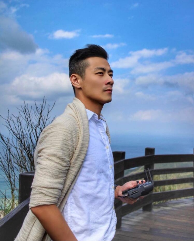 蓝天的第一张照片--中老年相亲网