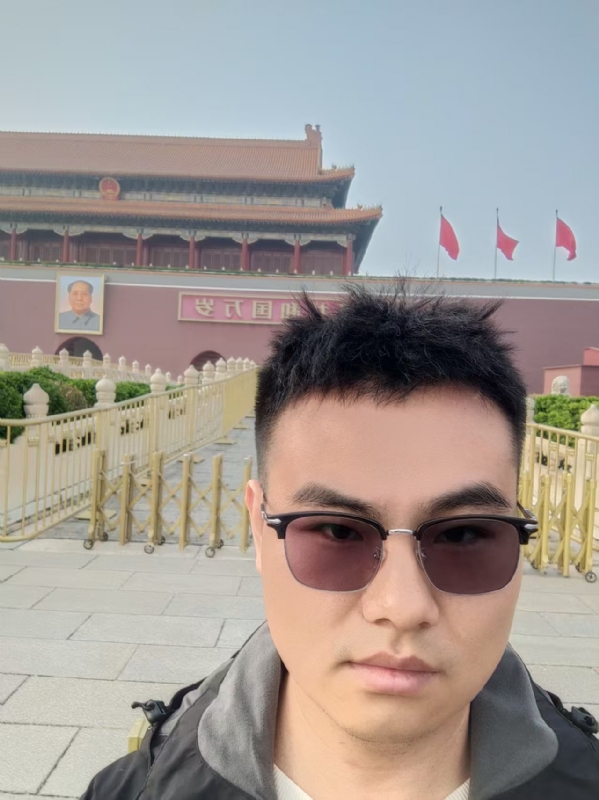 喧嚣的风的第一张照片--中老年相亲网