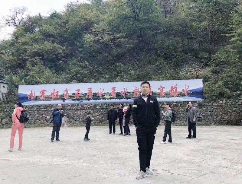 牵手的第一张照片--中老年相亲网