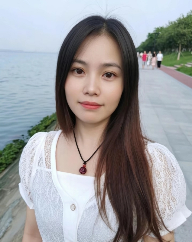 想你的月亮的第五张照片--中老年相亲网