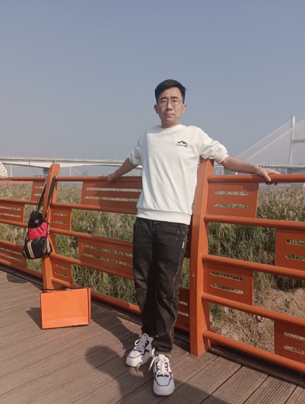 黑白的第一张照片--中老年相亲网