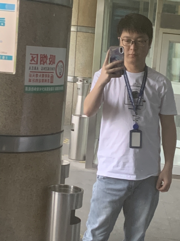 潜伏的第一张照片--中老年相亲网