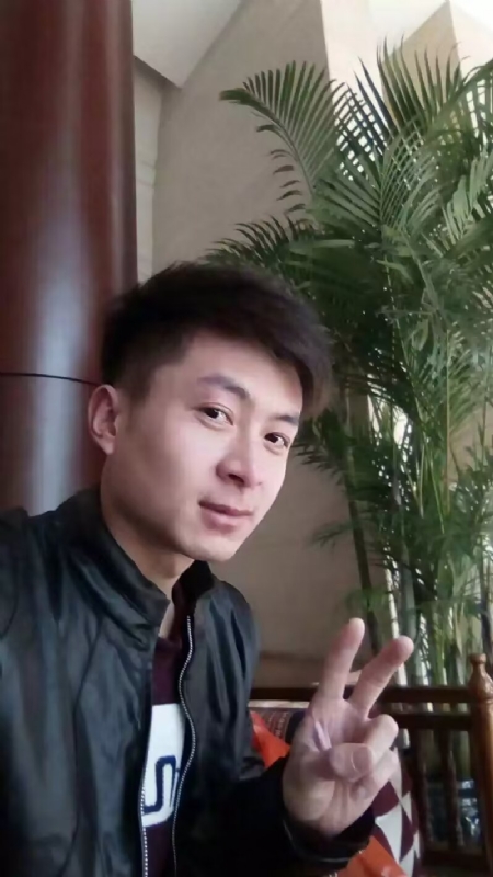 蓝锋的第一张照片--中老年相亲网